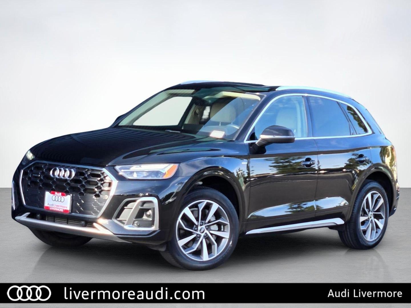 2023 Audi Q5 45 Premium's photo