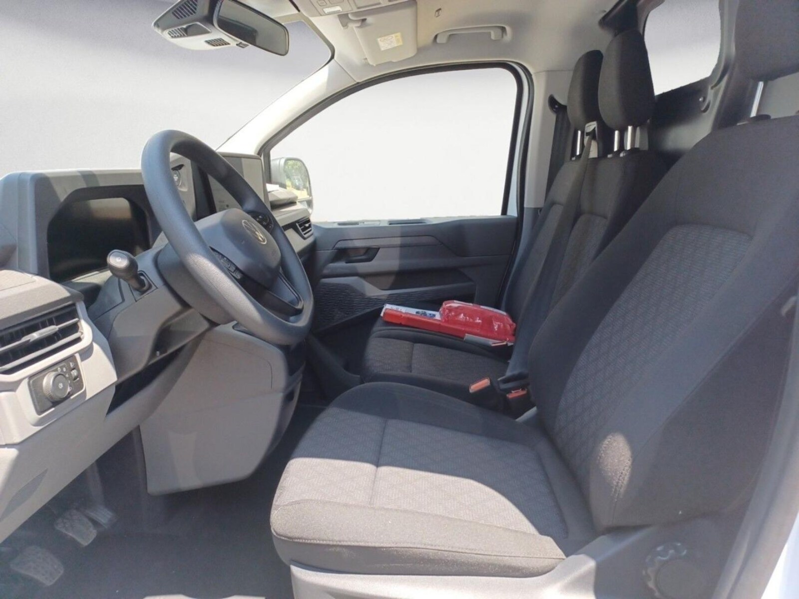 Volkswagen Transporter Kasten kurzer Radstand – Bild 3