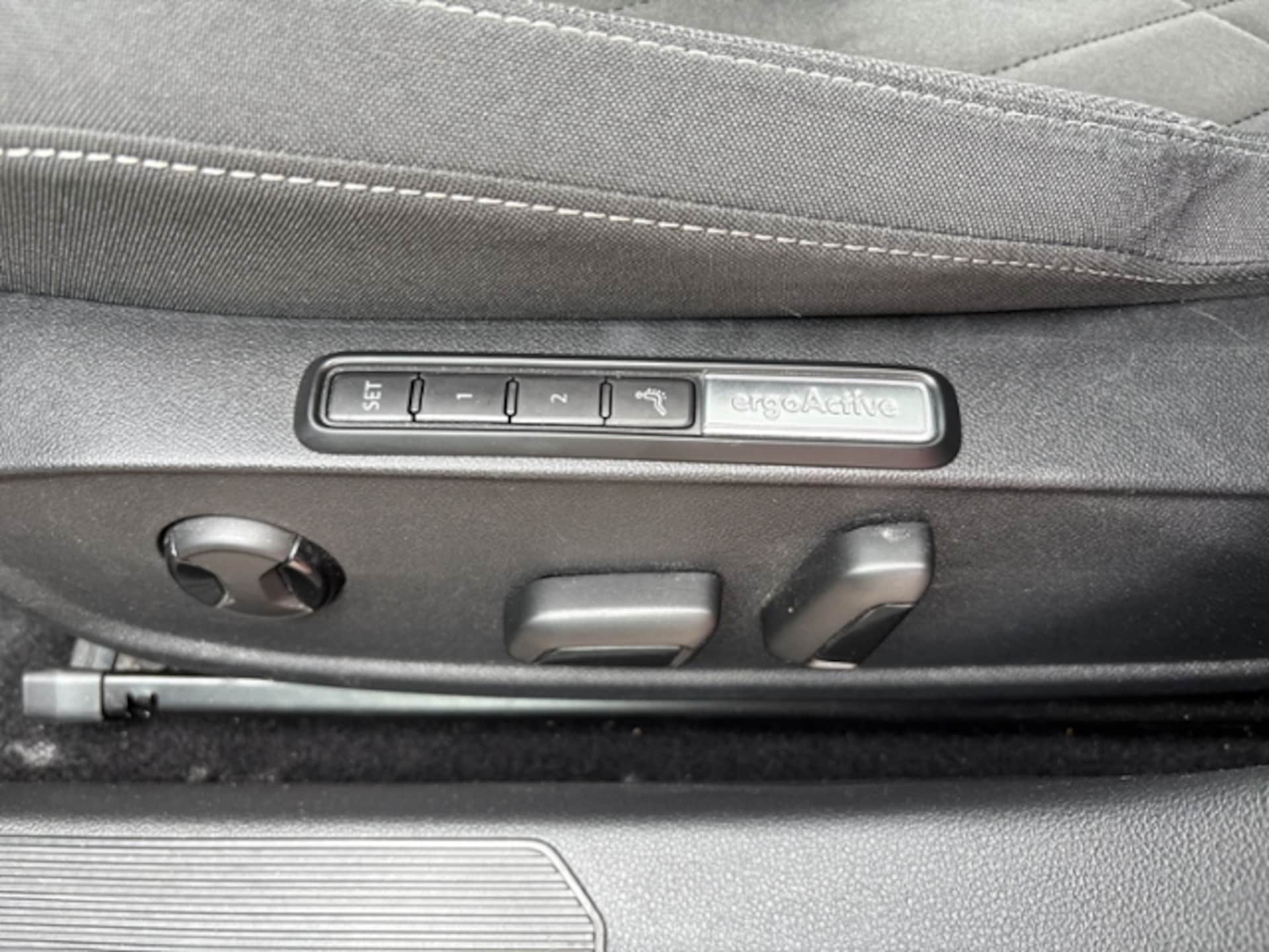 Volkswagen Golf Style