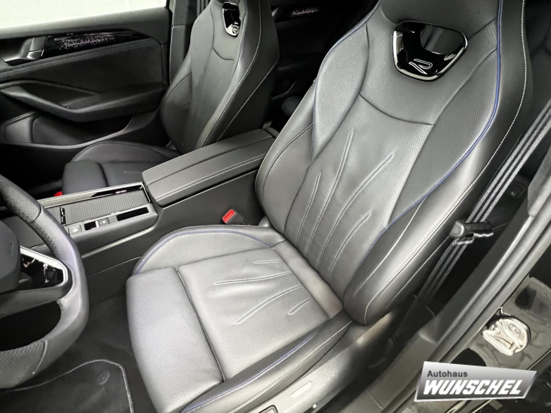 Volkswagen Passat R-Line