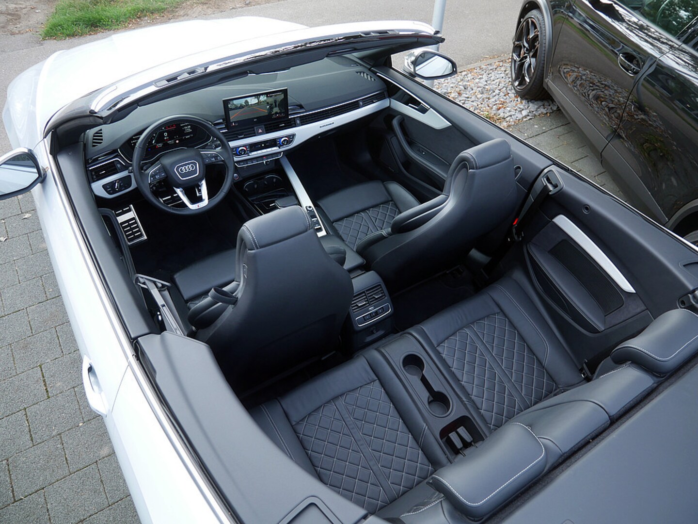Bild über Audi S5 Cabriolet TFSI quattro tiptronic - für weitere Informationen kontaktieren Sie den Audi Partner