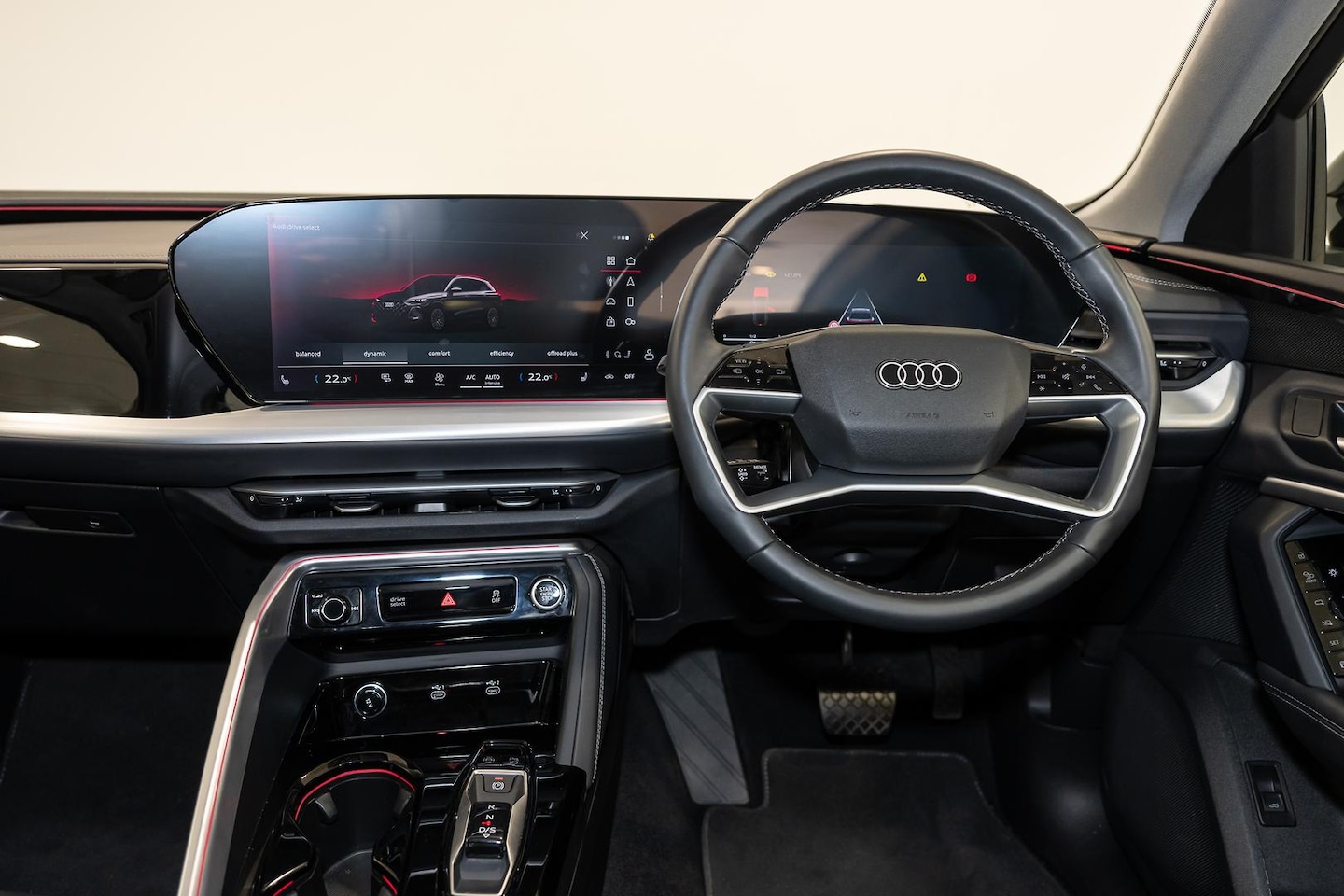 Image about Audi Q5 SUV TDI quattro 150 kW