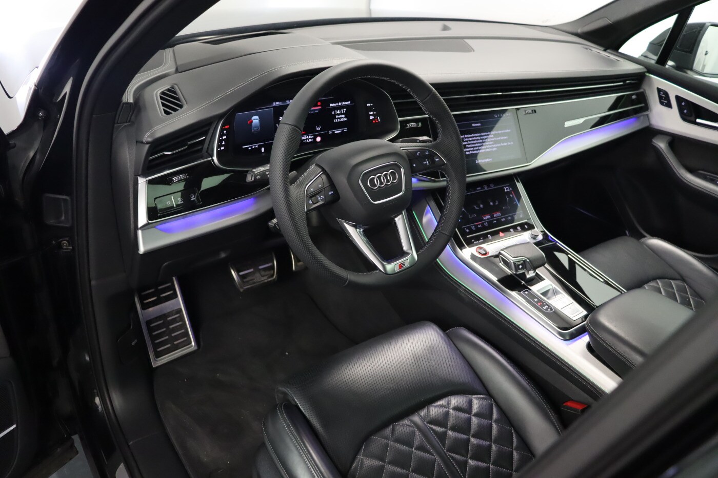 Image about Audi SQ7 TFSI quattro tiptronic