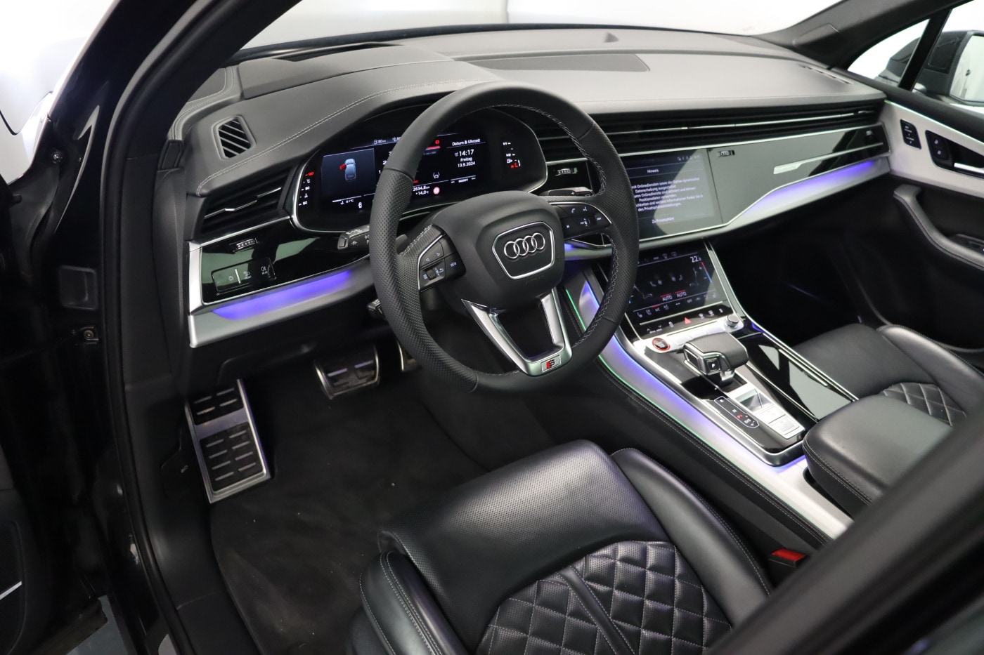 Image about Audi SQ7 TFSI quattro tiptronic