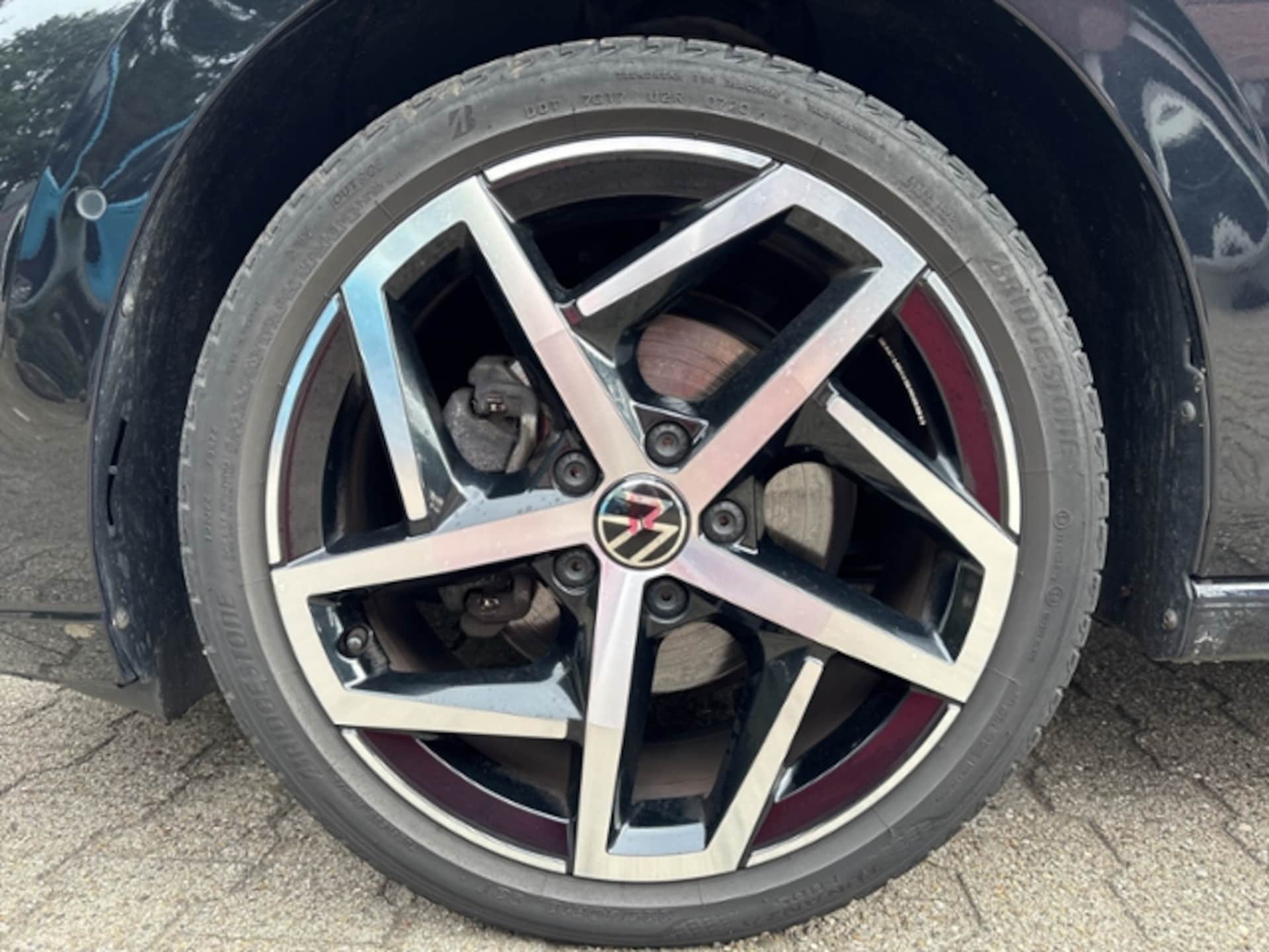 Volkswagen Golf Style