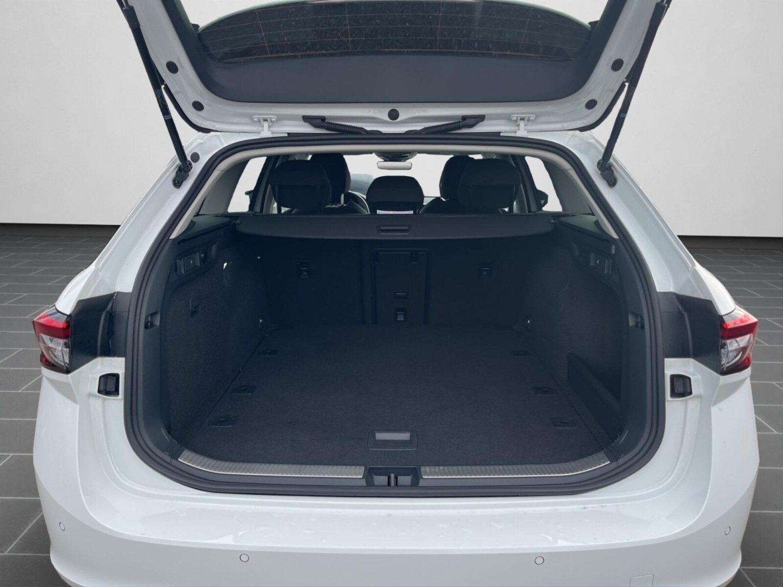 Škoda Superb Combi – Bild 15