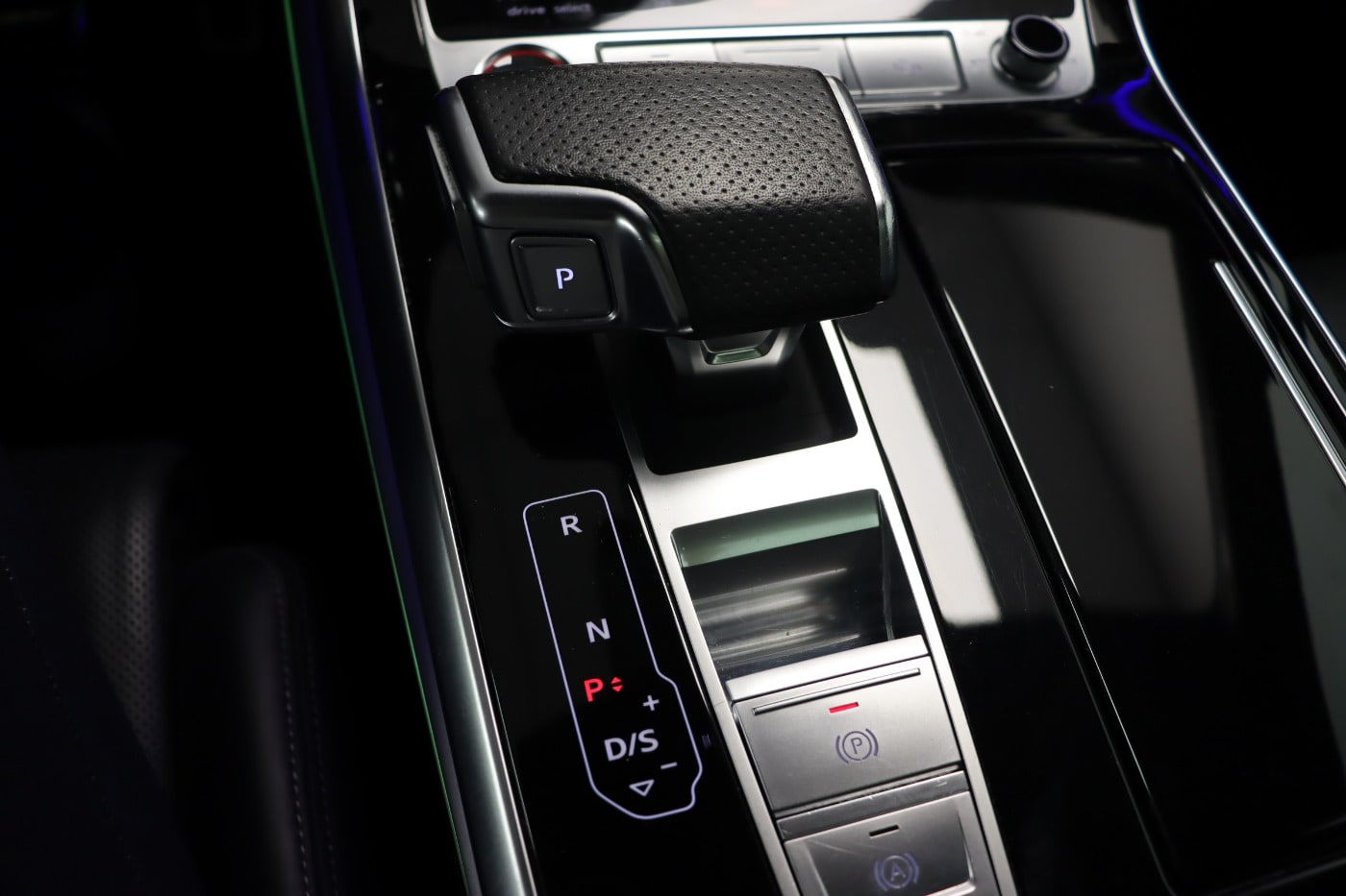 Image about Audi SQ7 TFSI quattro tiptronic