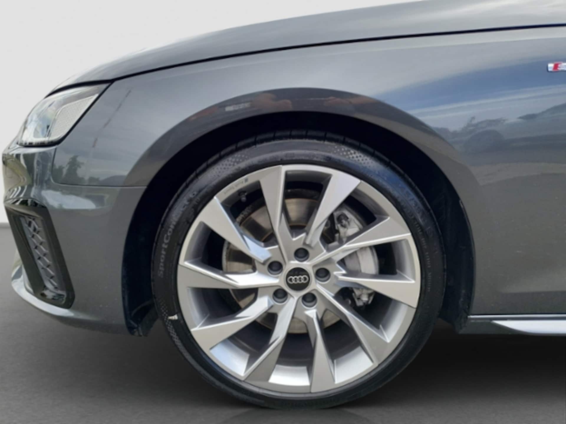 Audi A4 Avant S line