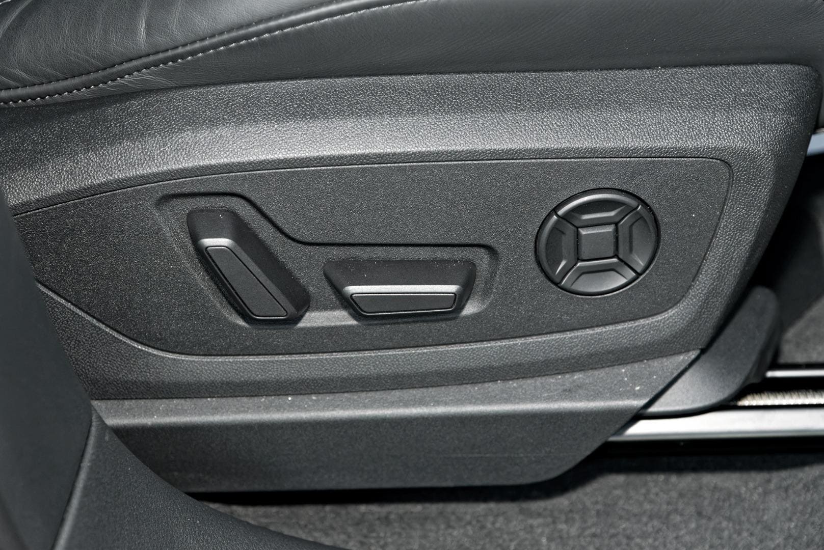 Image about Audi Q8 Sportback e-tron 55 e-tron quattro S line 300,00 kW