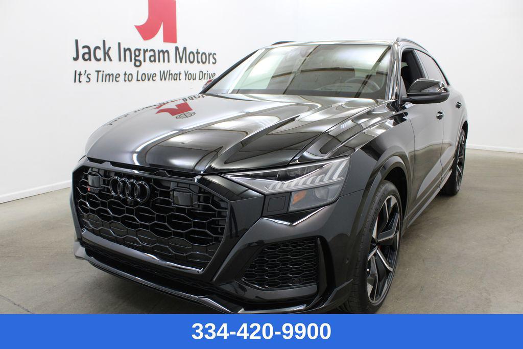 2023 Audi RS Q8 -'s photo