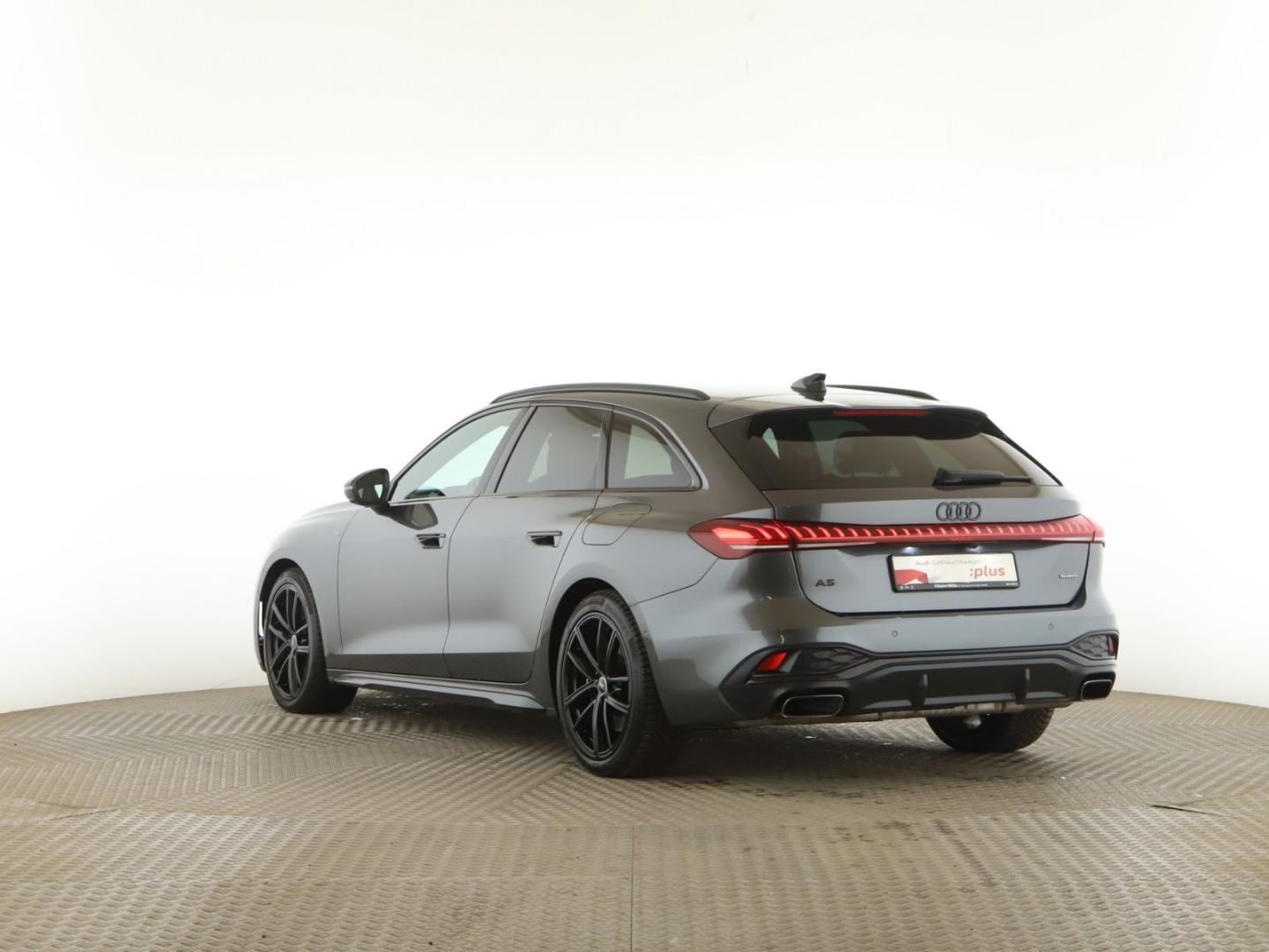 Bild über Audi A5 Avant e-hybrid e-hybrid quattro 220 kW S tronic - für weitere Informationen kontaktieren Sie den Audi Partner