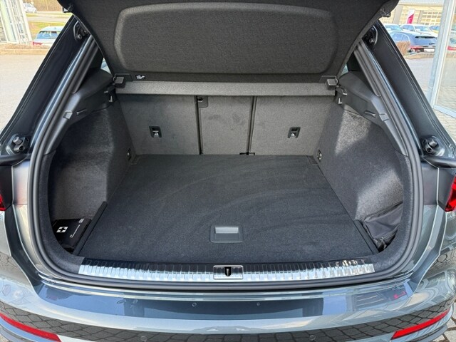 Image about Audi Q3 S line 35 TDI S tronic