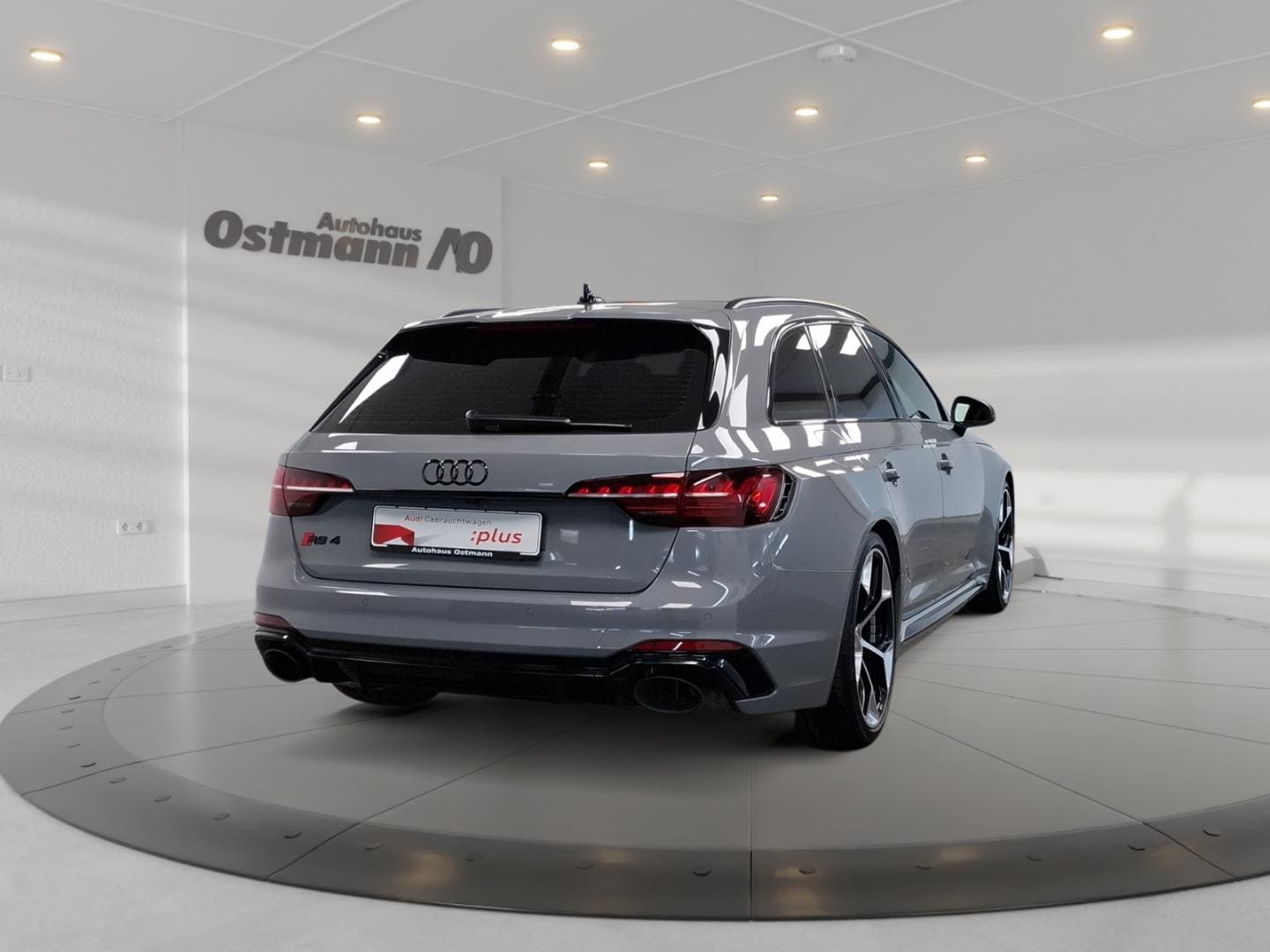 Image about Audi RS 4 Avant TFSI quattro tiptronic