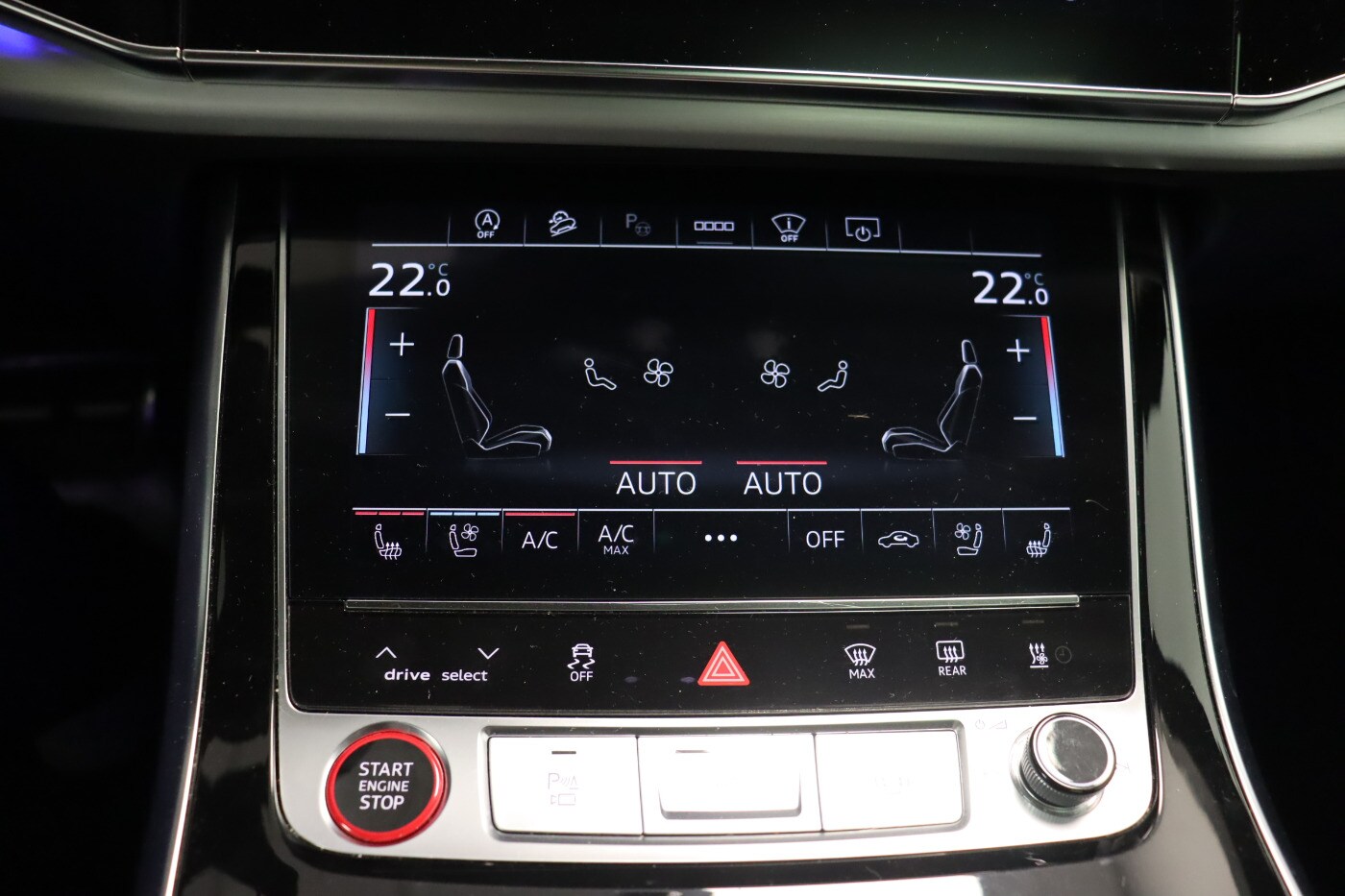 Image about Audi SQ7 TFSI quattro tiptronic