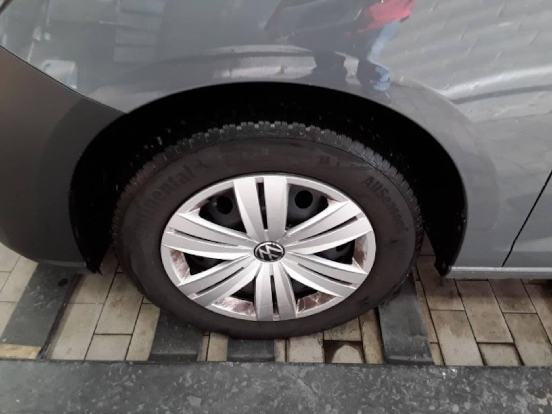 Volkswagen Caddy Basis-Modell