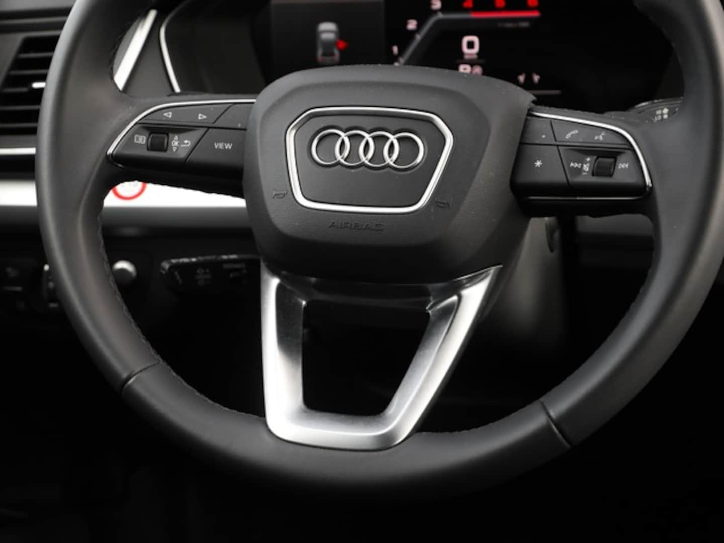 Bild über Audi Q5 Sportback 50 TDI quattro tiptronic - für weitere Informationen kontaktieren Sie den Audi Partner
