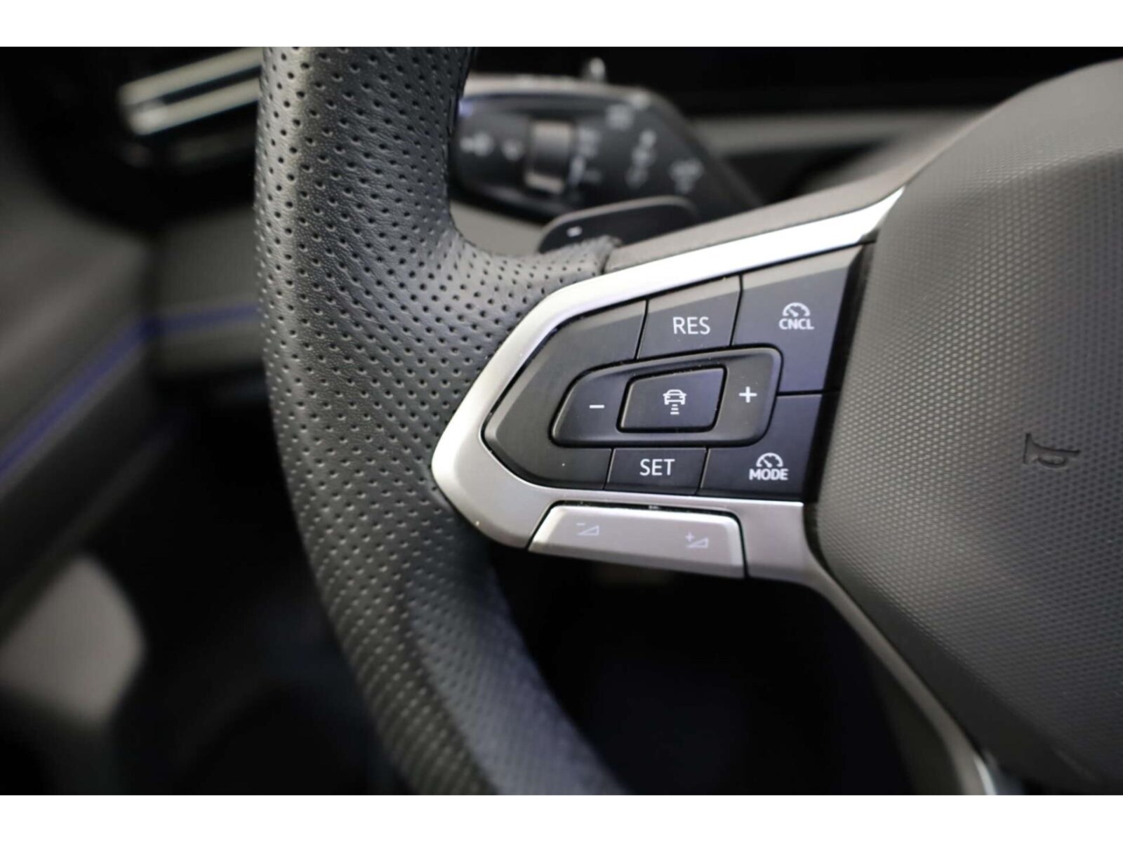 Volkswagen Tiguan – Bild 11