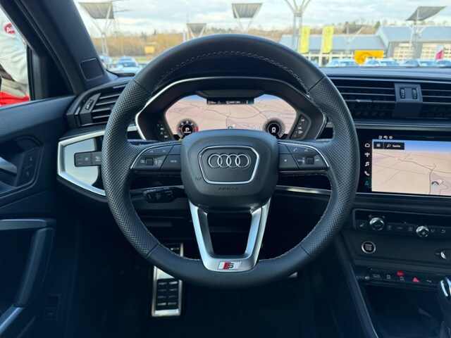 Image about Audi Q3 S line 35 TDI S tronic
