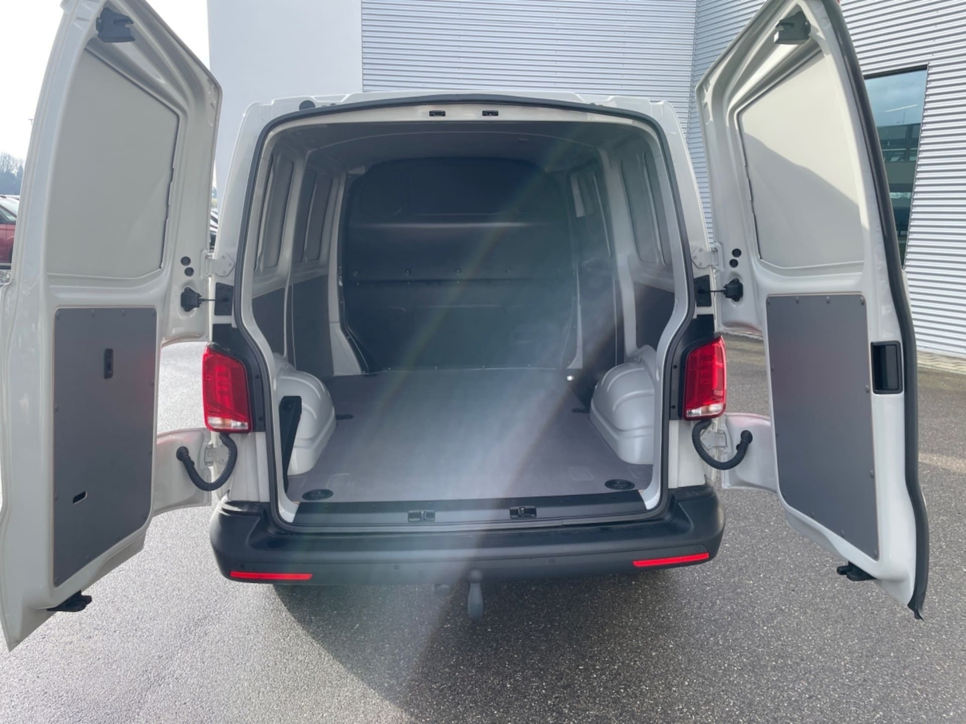 Volkswagen T6.1 Transporter Kasten kurzer Radstand