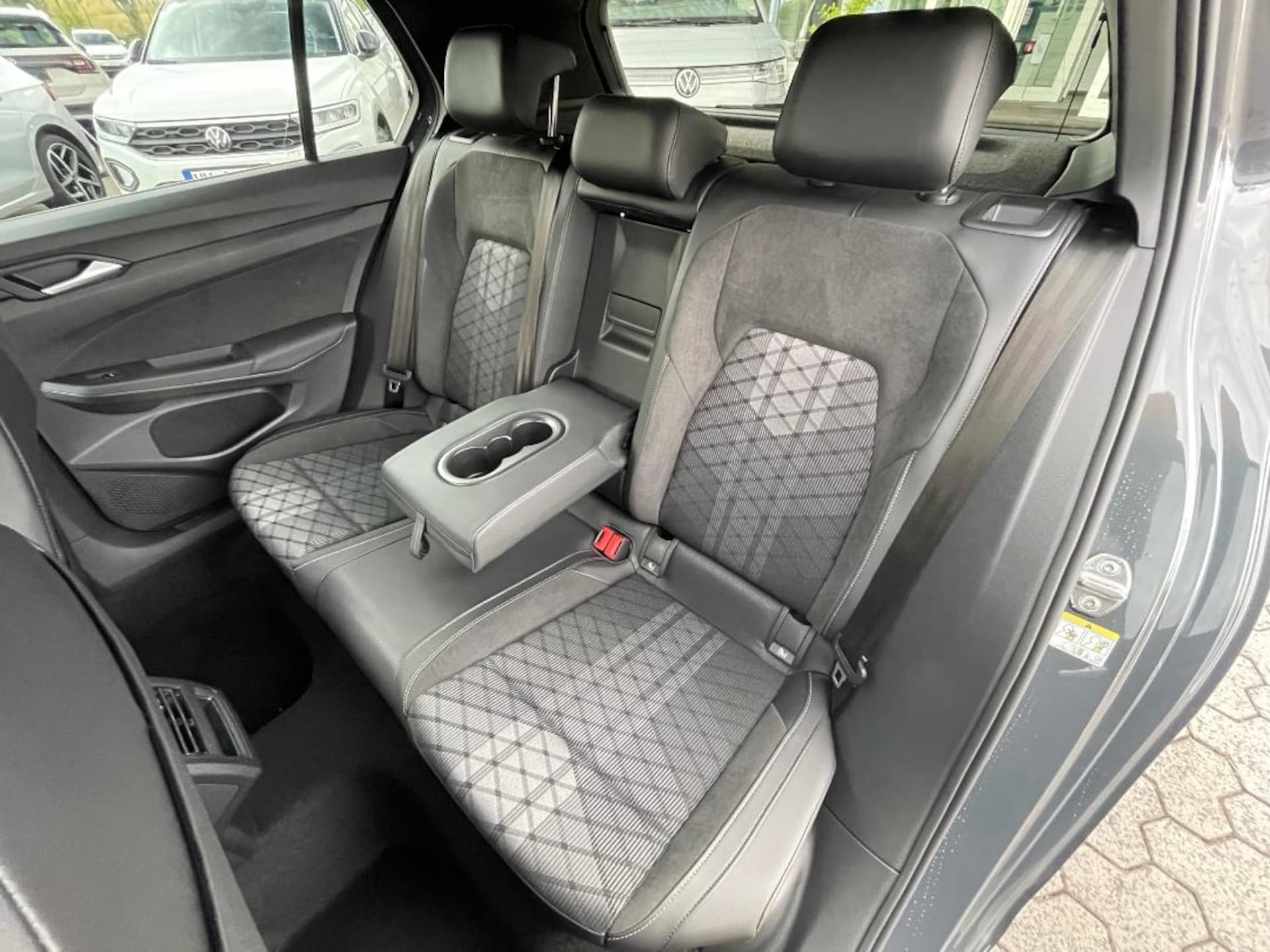 Volkswagen Golf R-Line