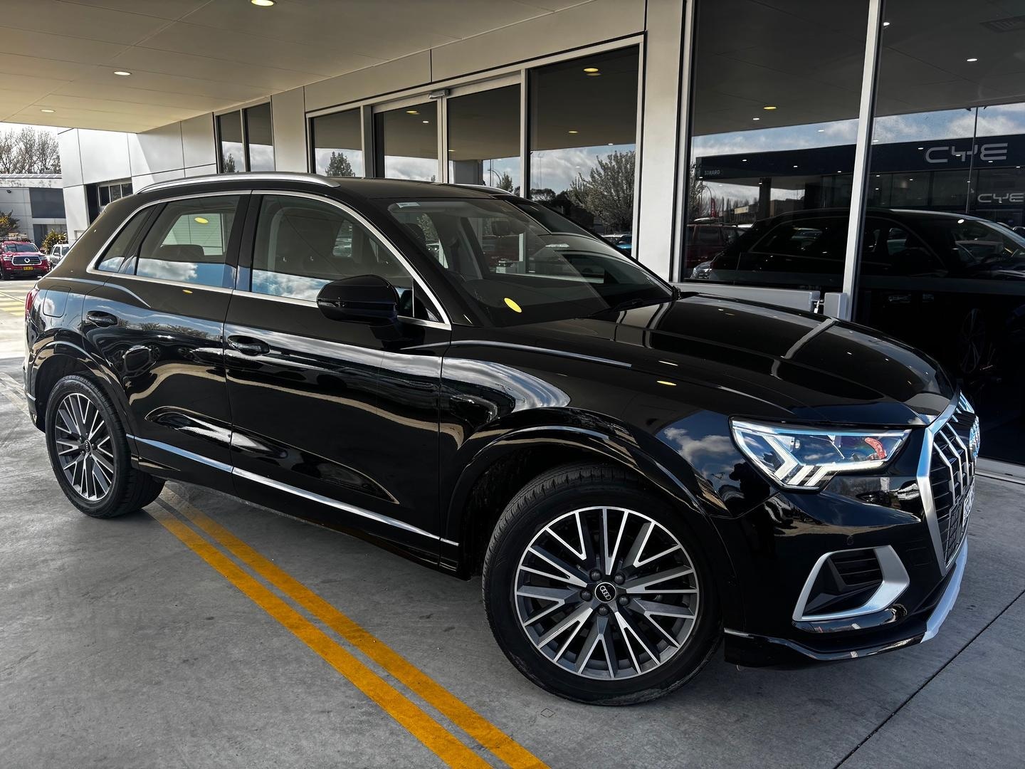 Image about Audi Q3 35 TFSI S tronic