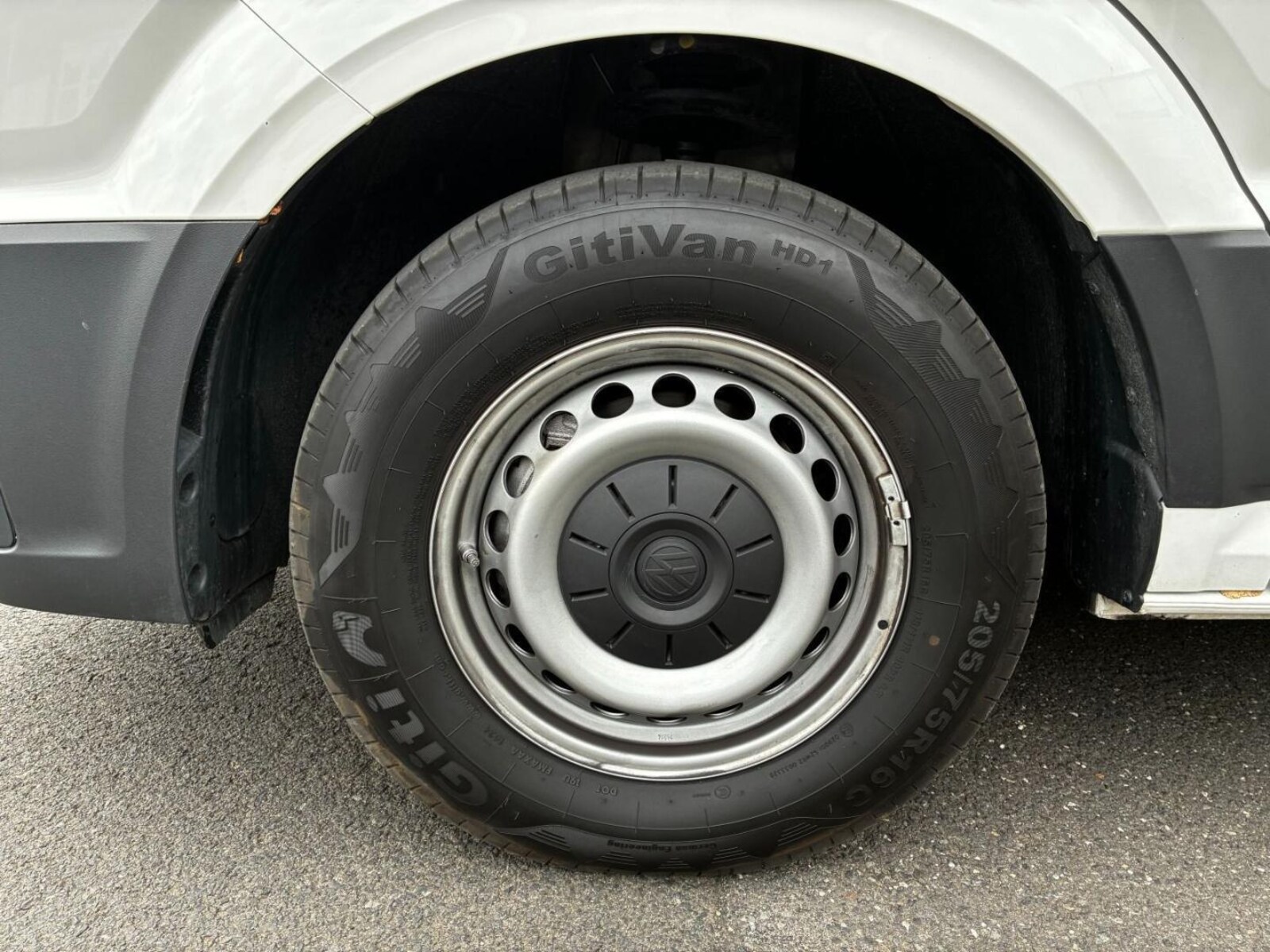 Volkswagen Crafter Kasten mittlerer Radstand – Bild 10