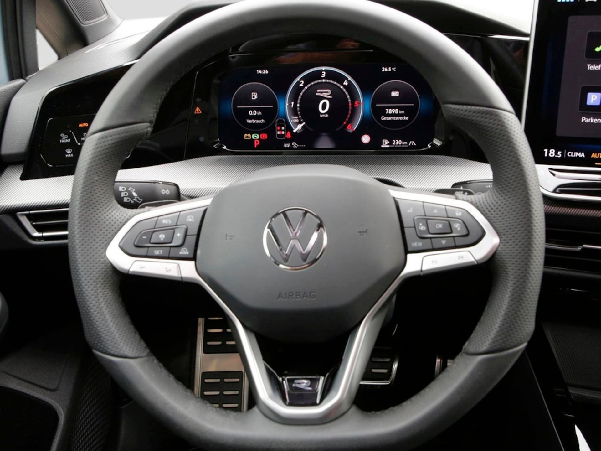 Volkswagen Golf R-Line