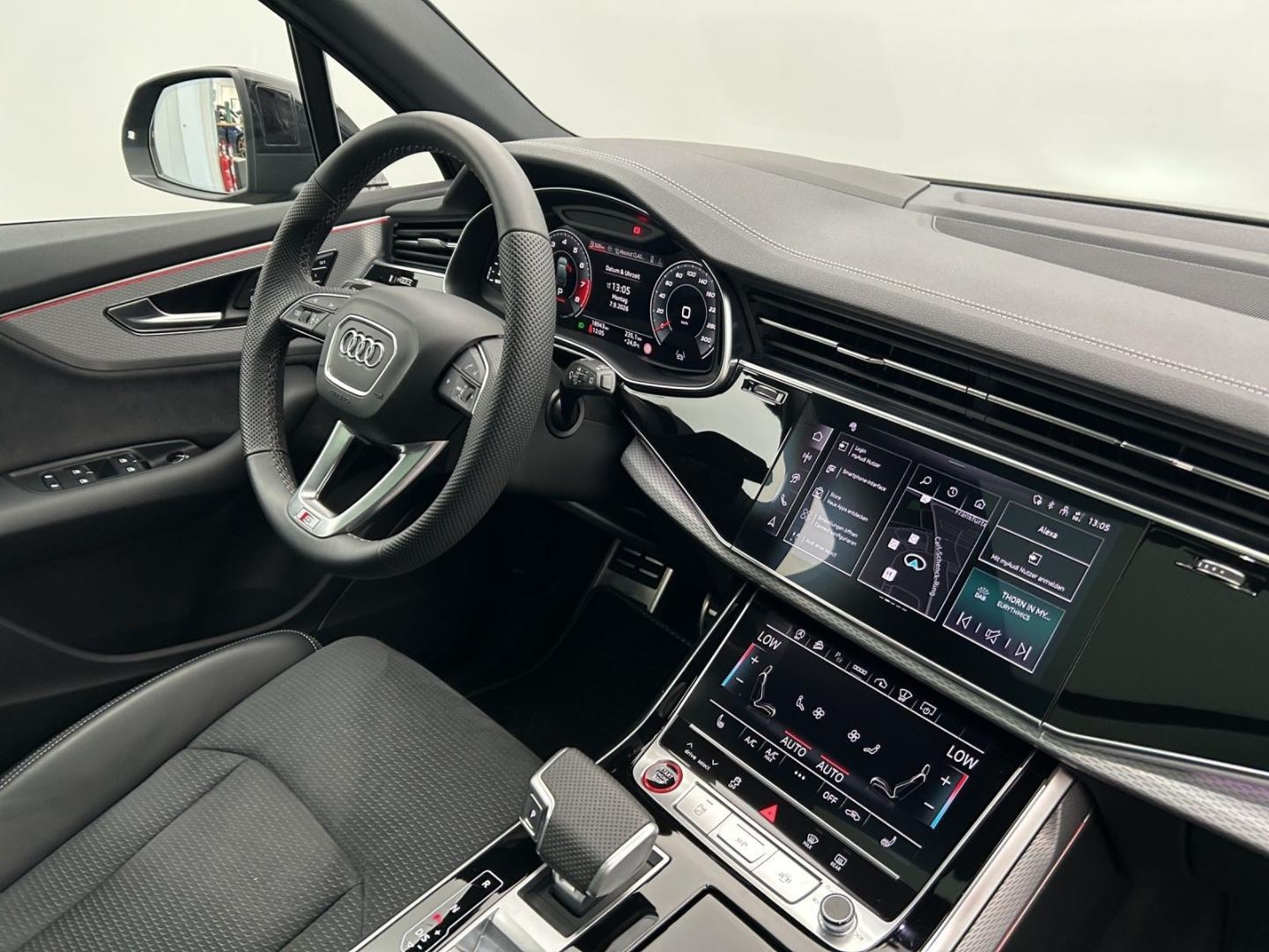 Bild über Audi SQ7 SUV TFSI quattro 373 kW tiptronic - für weitere Informationen kontaktieren Sie den Audi Partner