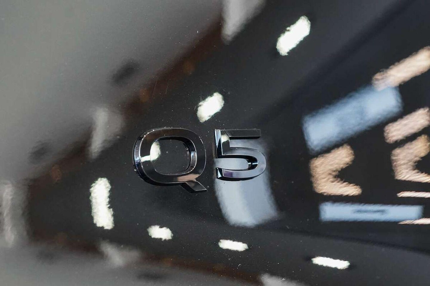 Image about Audi Q5 SUV e-hybrid quattro S tronic