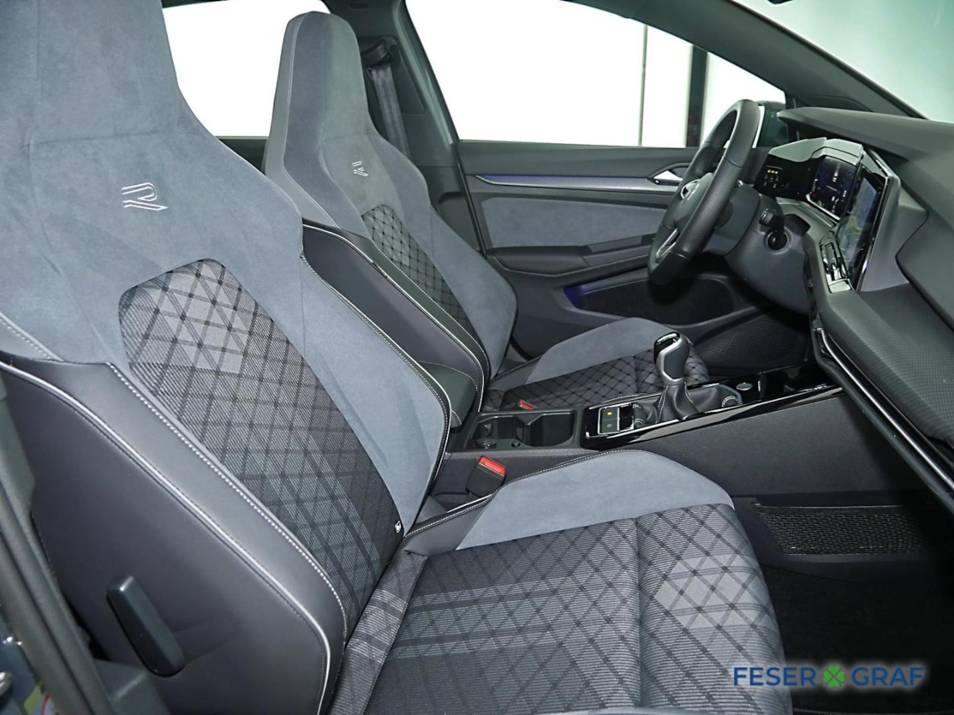 Volkswagen Golf R-Line