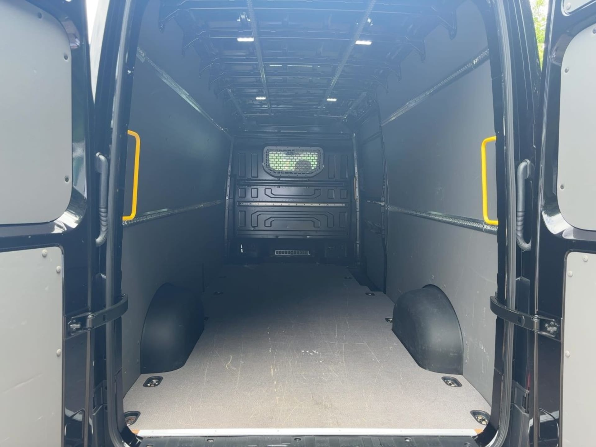 Volkswagen Crafter Kasten langer Radstand