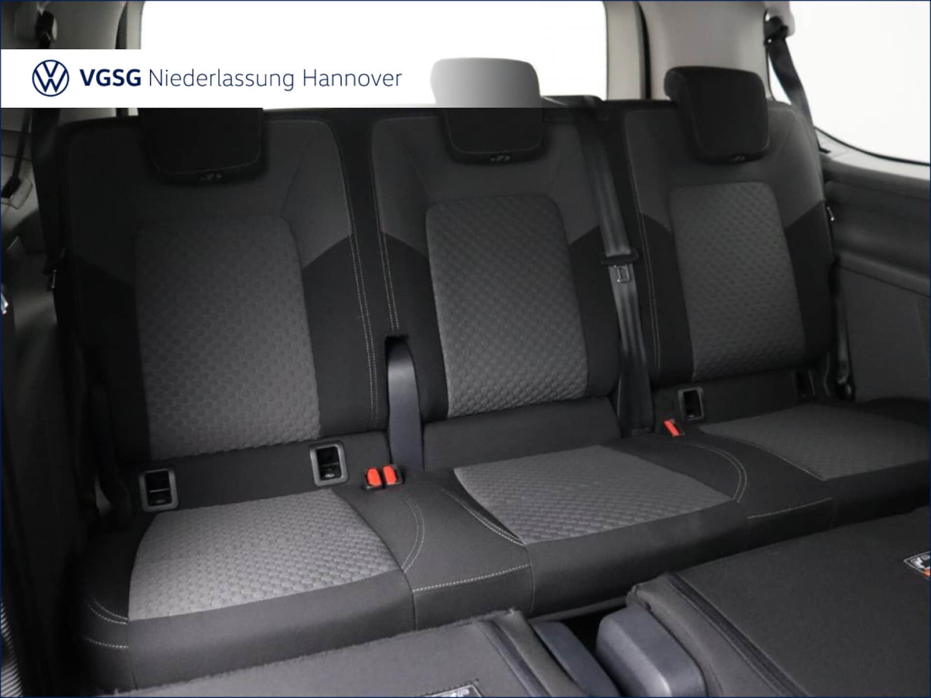 Volkswagen Caravelle Style