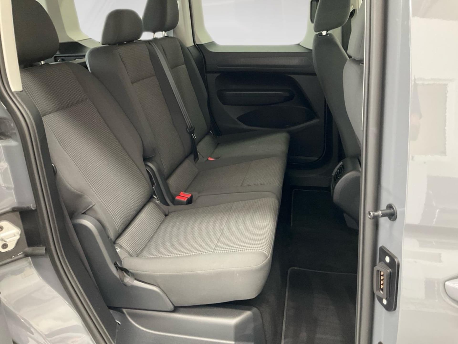 Volkswagen Caddy Basis-Modell