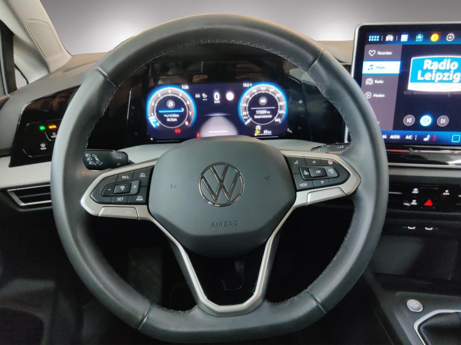 Volkswagen Golf Variant Life