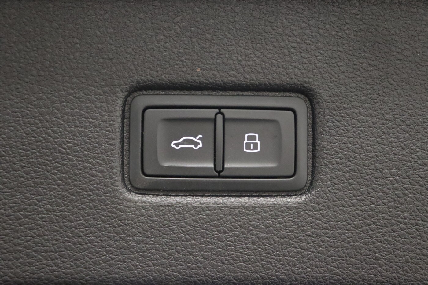 Image about Audi SQ7 TFSI quattro tiptronic