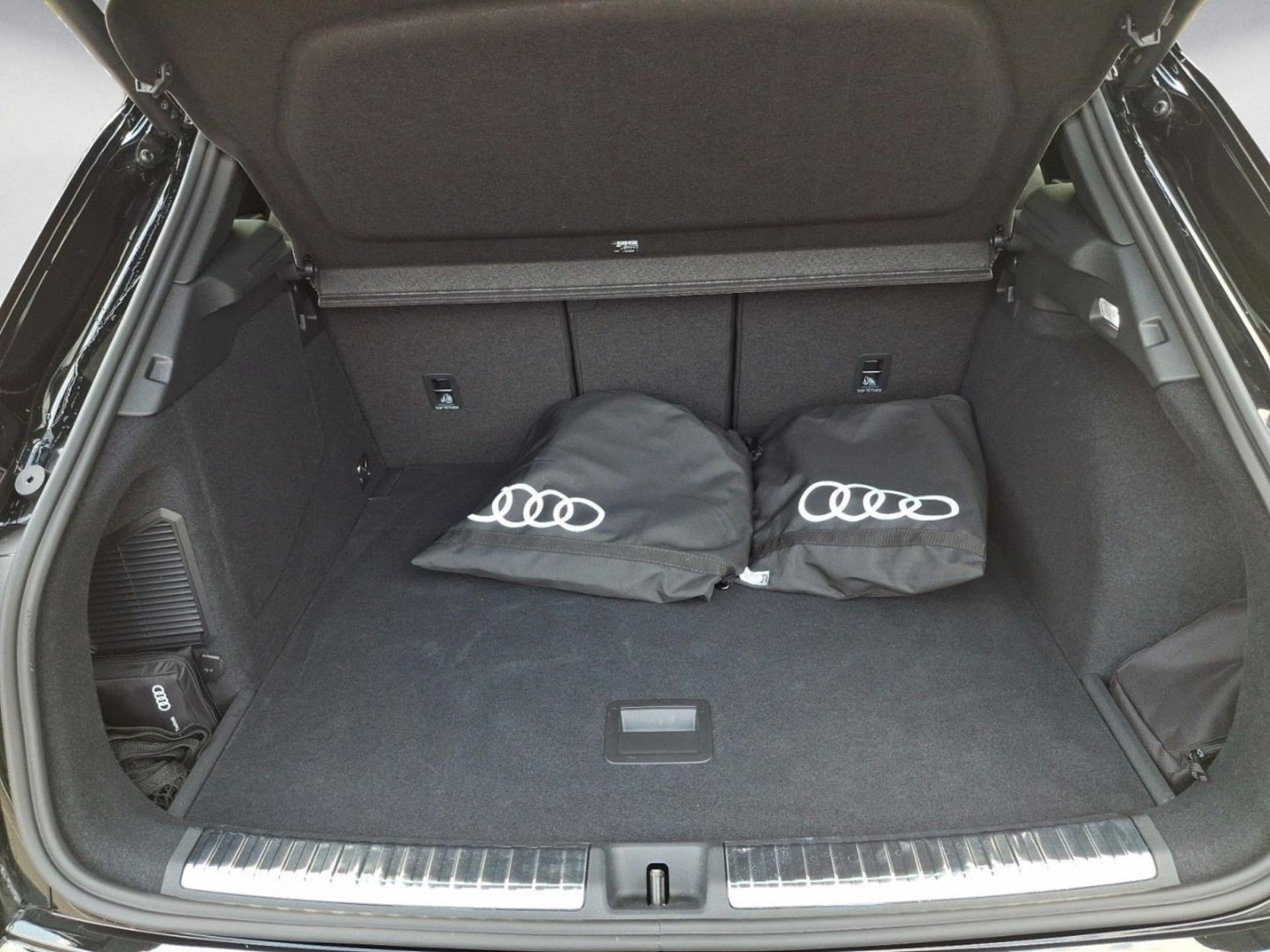 Audi Q3 SUV e-hybrid