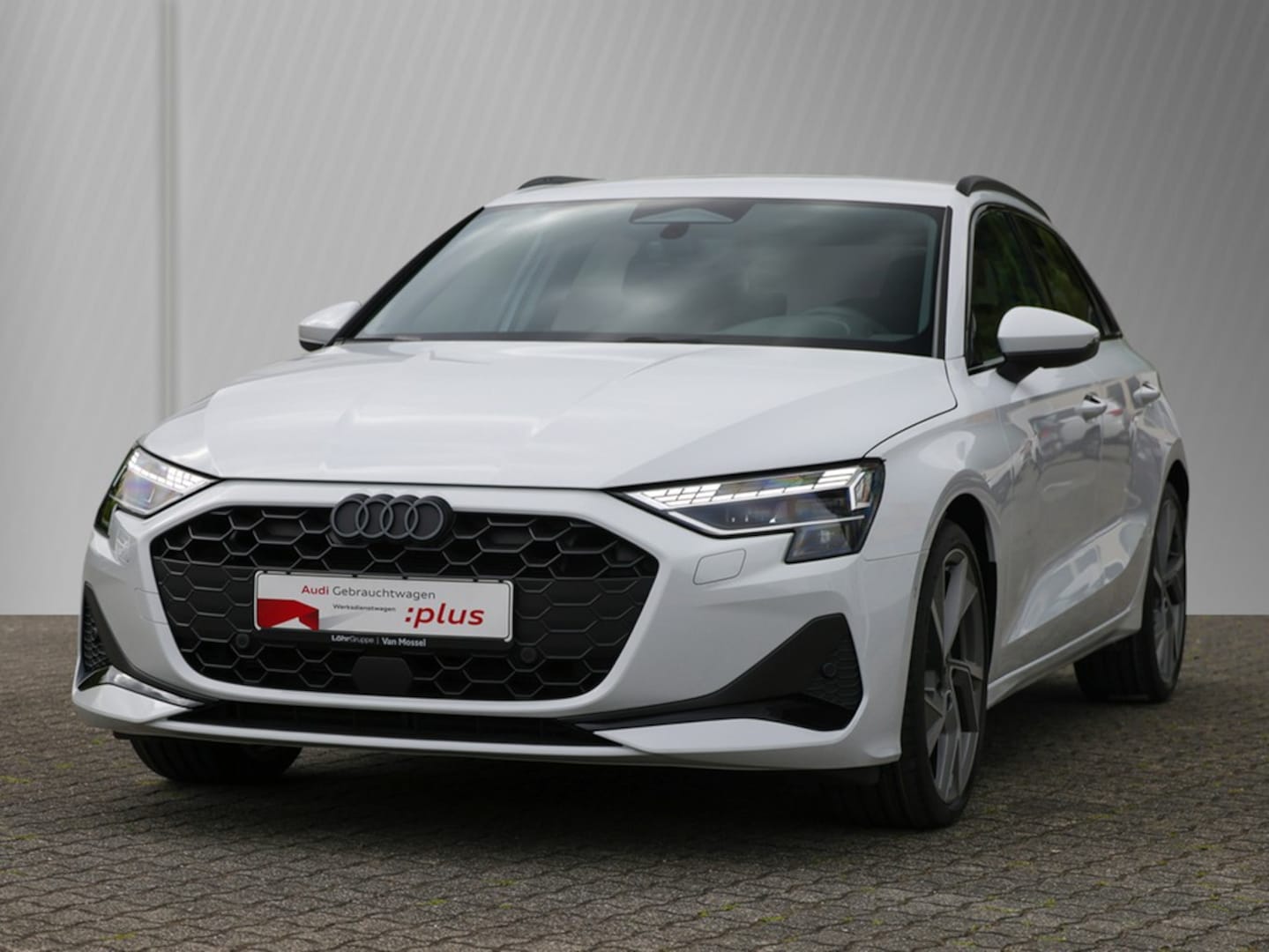 Bild über Audi A3 Sportback TFSI quattro S tronic - für weitere Informationen kontaktieren Sie den Audi Partner