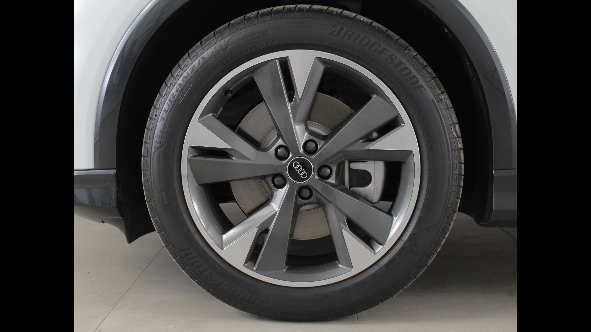 Image about Audi Q4 e-tron Business Advanced 40 e-tron 150,00 kW