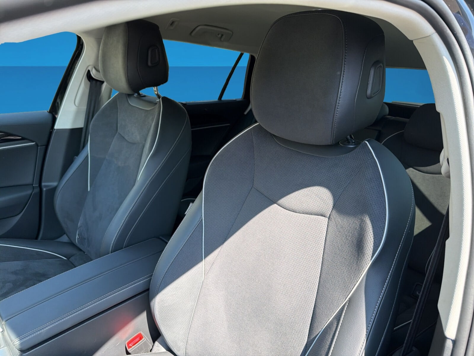 Volkswagen Passat – Bild 14