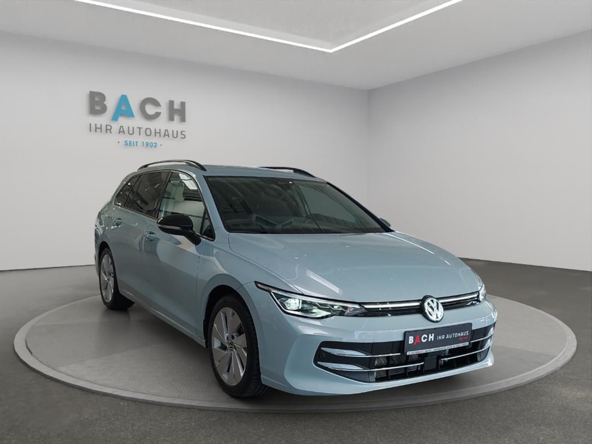 Volkswagen Golf Variant Life