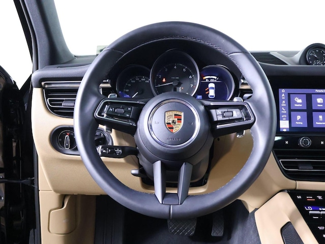 2026 Porsche Macan T - Photo 15