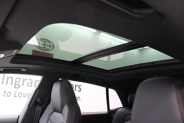 2023 Audi RS Q8 Base - Photo 14