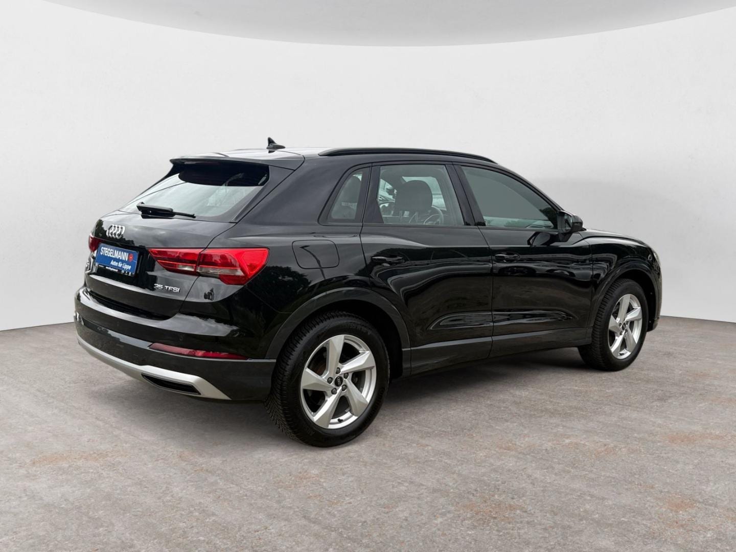 Bild über Audi Q3 advanced 35 TFSI S tronic - für weitere Informationen kontaktieren Sie den Audi Partner