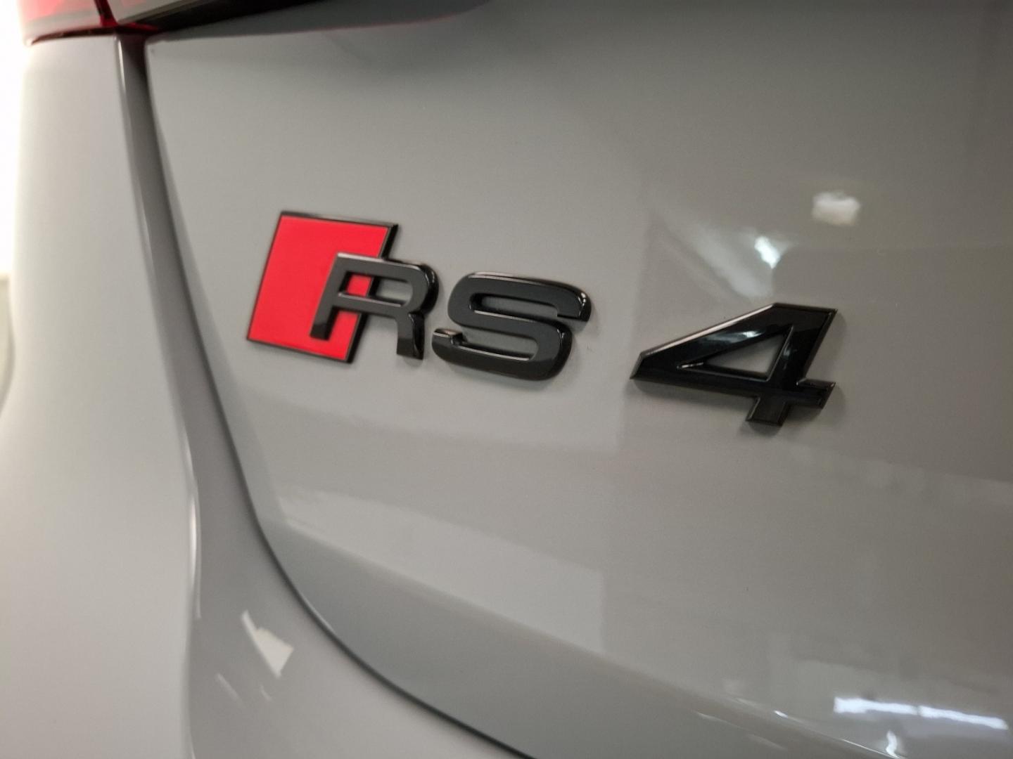 Image about Audi RS 4 Avant TFSI quattro tiptronic