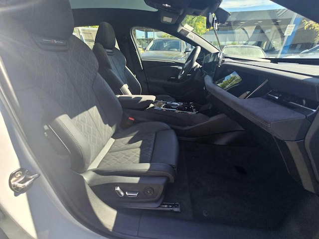 2025 Audi S6 Sportback e-tron Premium Plus - Photo 11