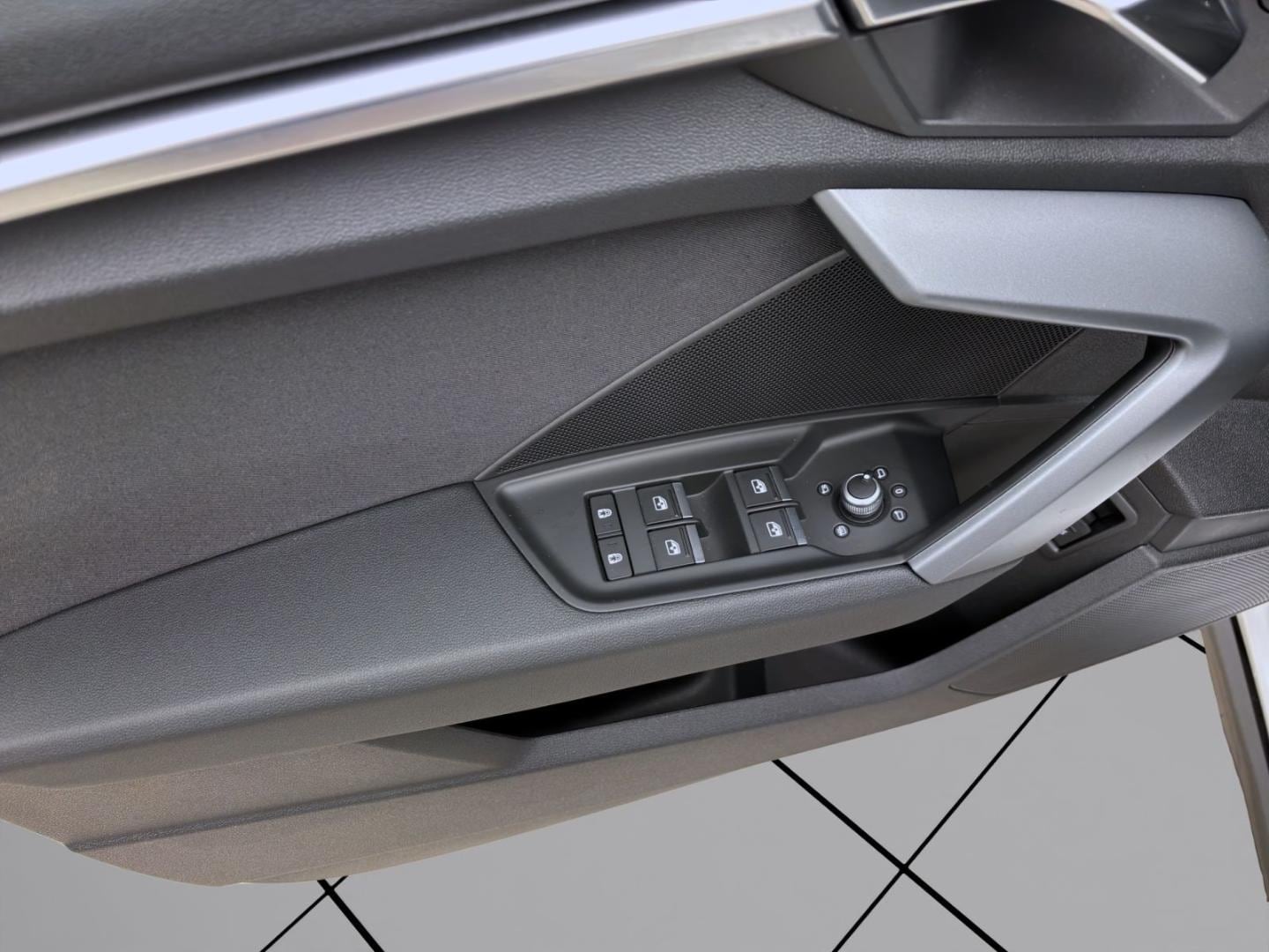 Bild über Audi A3 Limousine S line 30 TDI Schaltgetriebe - für weitere Informationen kontaktieren Sie den Audi Partner
