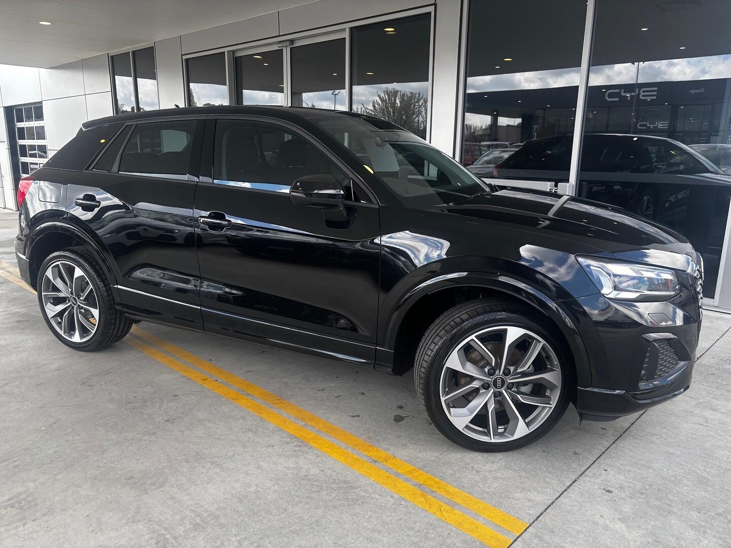 Image about Audi Q2 35 TFSI S tronic