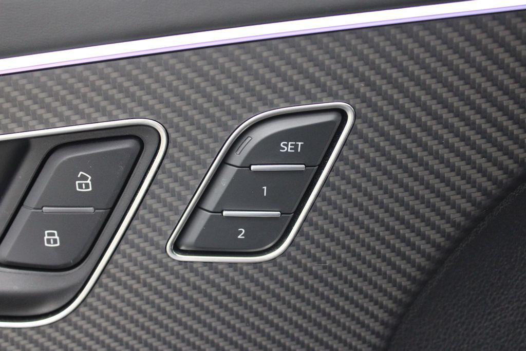 2023 Audi RS Q8 Base - Photo 20