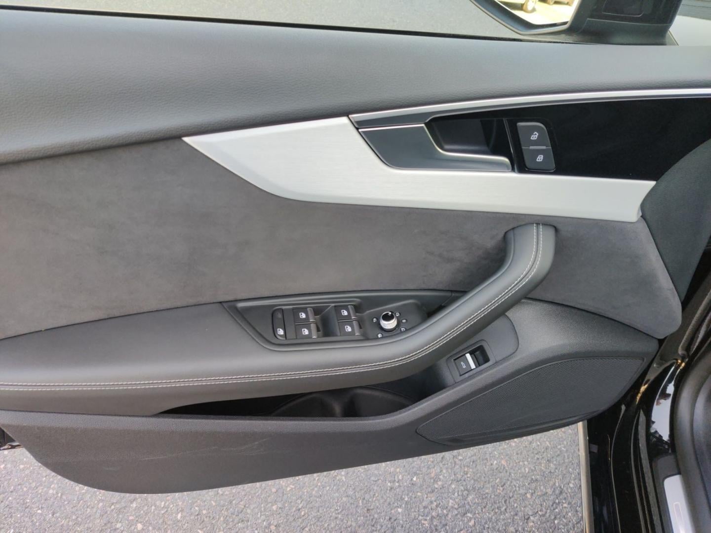 Bild über Audi A5 Sportback S line business 40 TDI S tronic - für weitere Informationen kontaktieren Sie den Audi Partner