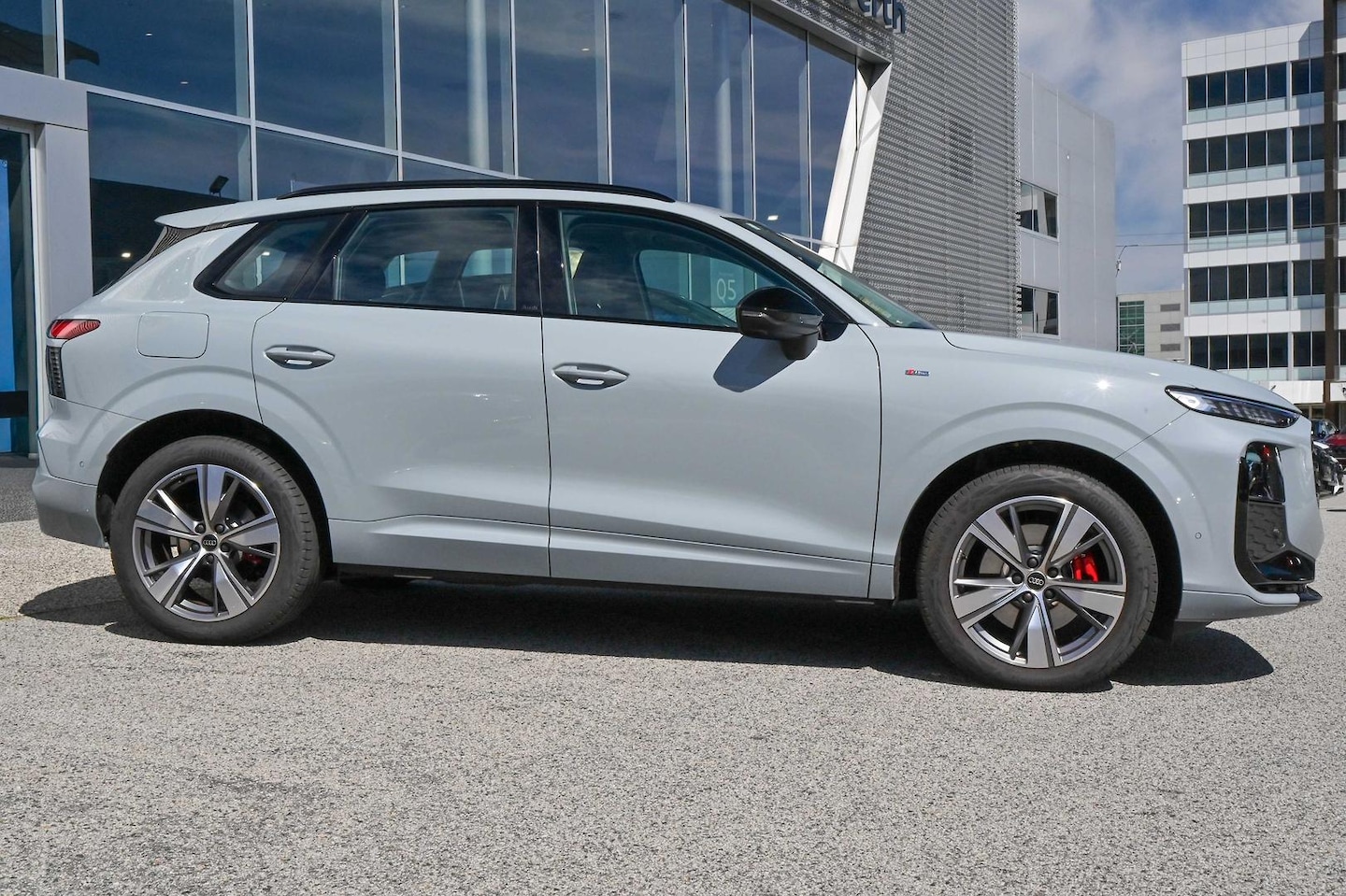 Image about Audi Q3 SUV TFSI quattro 150 kW launch edition